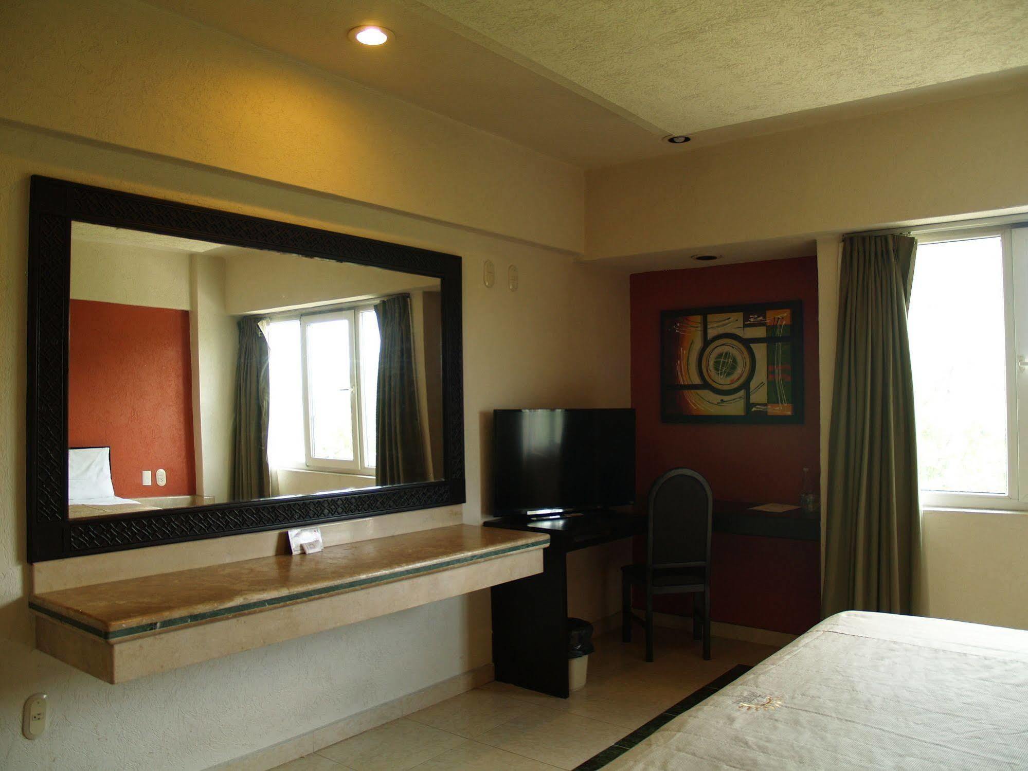 Hotel Real Del Sol - Zona Expo Industrial Guadalajara Extérieur photo